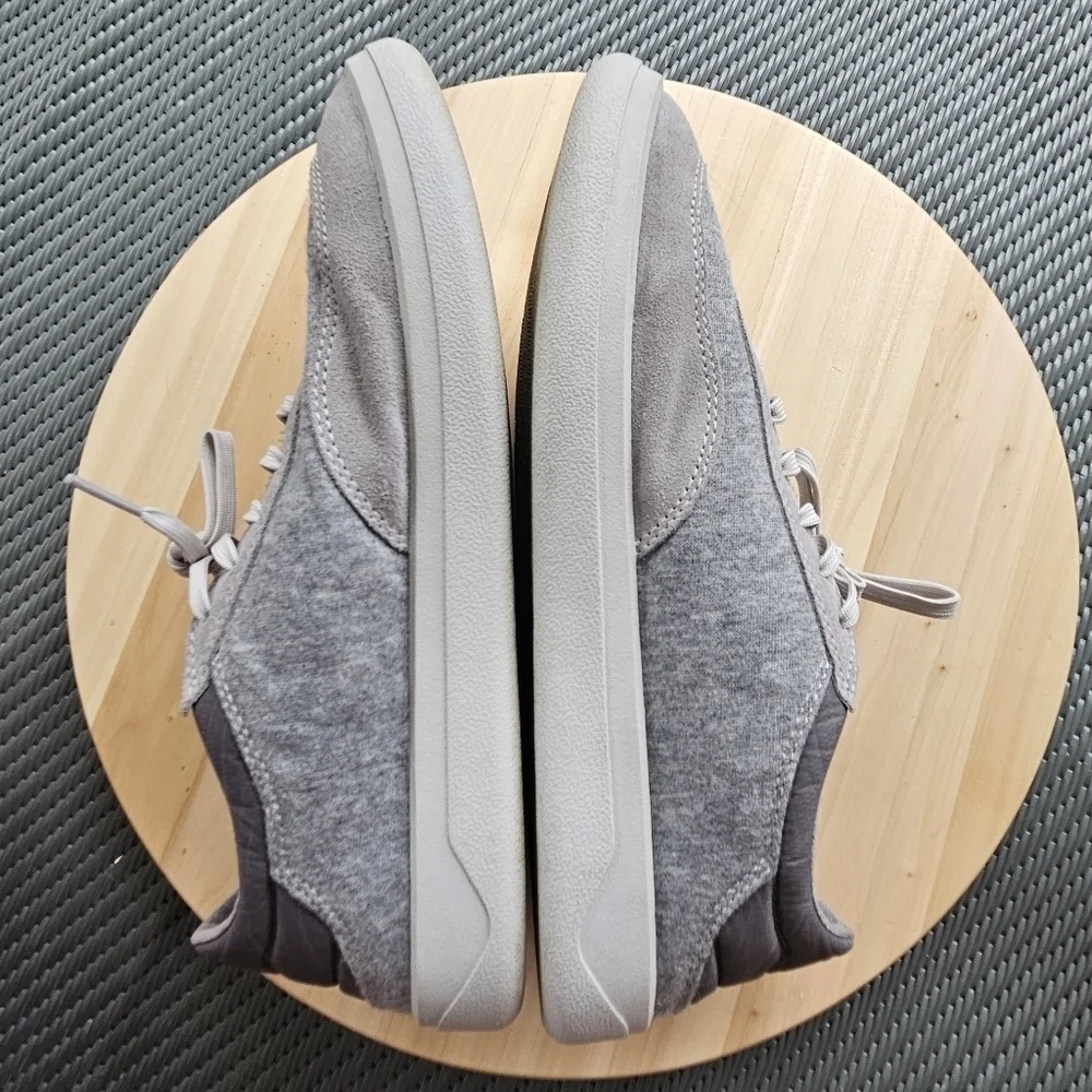 Pūliki Lace-Up Sneaker (Men)OluKai Size 9